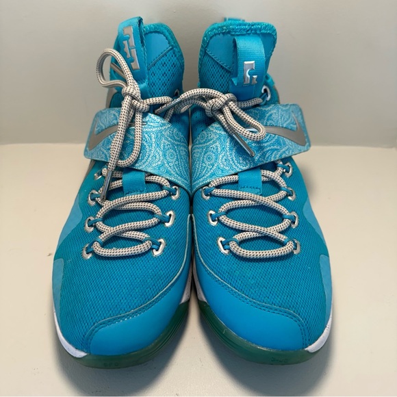 NIKE LeBron XIV 14 Ric Flair Edition Sneaker Kids Exclusive Blue Fury Size 7Y - Picture 4 of 14